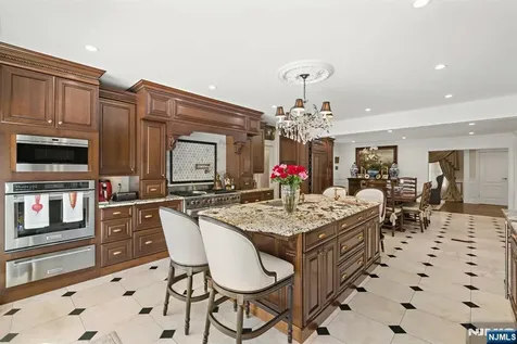 354 W Grand Avenue Montvale NJ 07645
