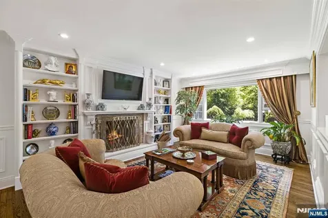 354 W Grand Avenue Montvale NJ 07645