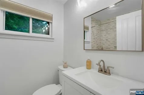 57 Stonefield Road Glen Rock NJ 07452