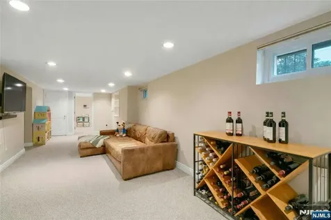 57 Stonefield Road Glen Rock NJ 07452