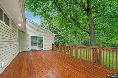 57 Stonefield Road Glen Rock NJ 07452