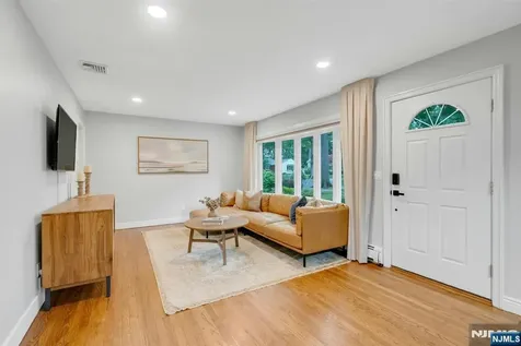 57 Stonefield Road Glen Rock NJ 07452
