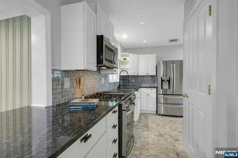 57 Stonefield Road Glen Rock NJ 07452