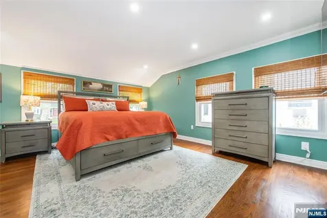 19 Plymouth Place Roseland NJ 07068