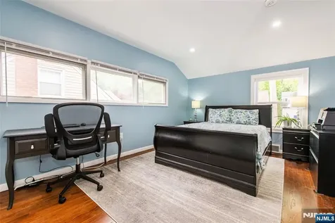 19 Plymouth Place Roseland NJ 07068