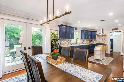19 Plymouth Place Roseland NJ 07068