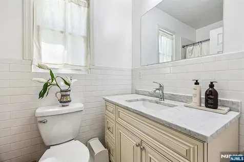 163 Poplar Avenue Hackensack NJ 07601