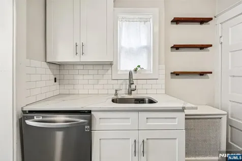 163 Poplar Avenue Hackensack NJ 07601