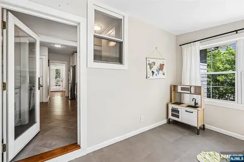 163 Poplar Avenue Hackensack NJ 07601