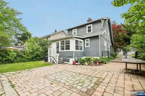163 Poplar Avenue Hackensack NJ 07601