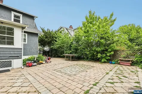163 Poplar Avenue Hackensack NJ 07601