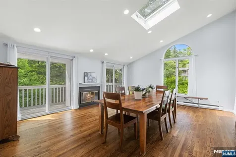 165 Hoover Drive Cresskill NJ 07626