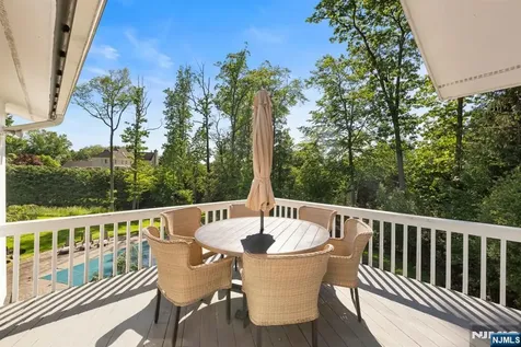 165 Hoover Drive Cresskill NJ 07626