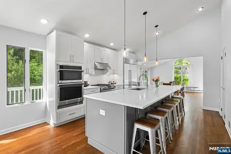 165 Hoover Drive Cresskill NJ 07626