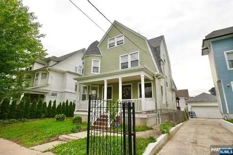 566-568 Highland Newark NJ 07104