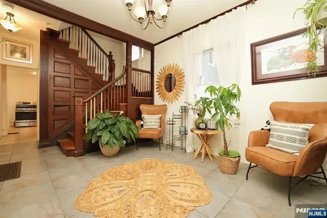 566-568 Highland Newark NJ 07104