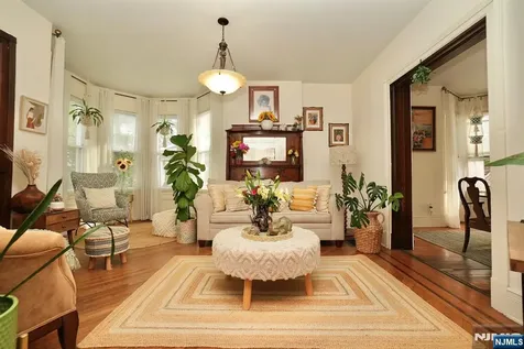 566-568 Highland Newark NJ 07104