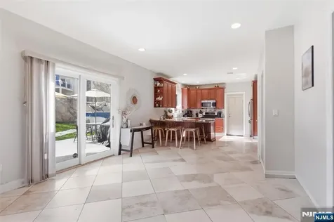 34 Tobyhanna Trail Hopatcong NJ 07843