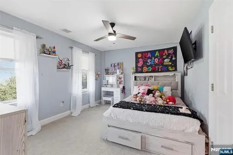 34 Tobyhanna Trail Hopatcong NJ 07843