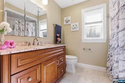 34 Tobyhanna Trail Hopatcong NJ 07843