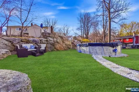 34 Tobyhanna Trail Hopatcong NJ 07843