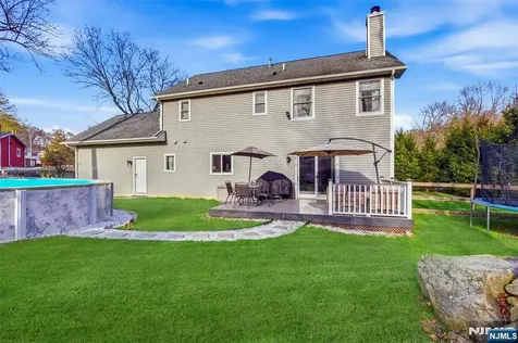 34 Tobyhanna Trail Hopatcong NJ 07843