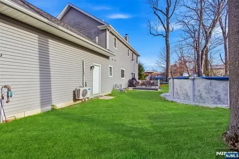 34 Tobyhanna Trail Hopatcong NJ 07843