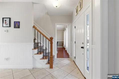 34 Tobyhanna Trail Hopatcong NJ 07843