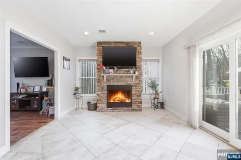 34 Tobyhanna Trail Hopatcong NJ 07843