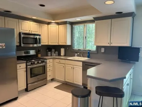 606 Orangeburgh Road River Vale NJ 07675