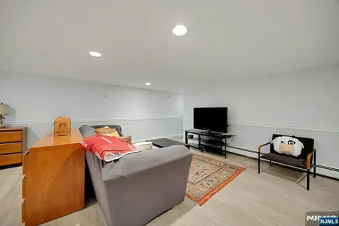 22 Hampton Court Twp Of Washington NJ 07676