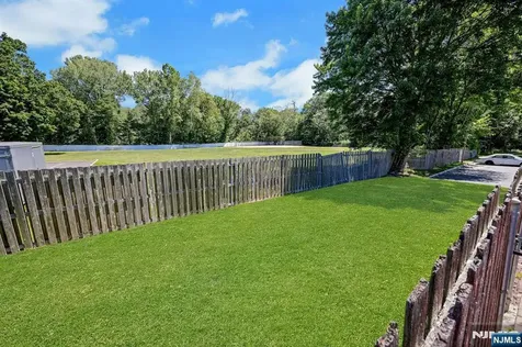 22 Hampton Court Twp Of Washington NJ 07676