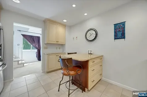 22 Hampton Court Twp Of Washington NJ 07676
