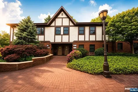 874 Pompton Avenue Cedar Grove NJ 07009