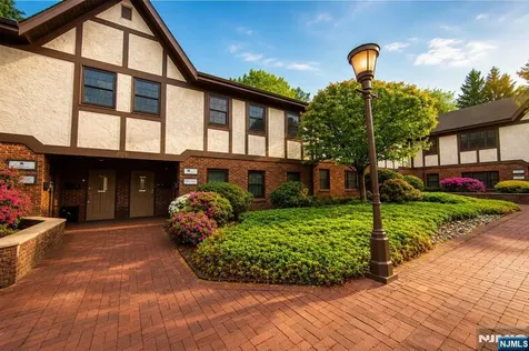 874 Pompton Avenue Cedar Grove NJ 07009
