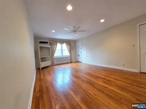 18A Elmwood Court Elmwood Park NJ 07407