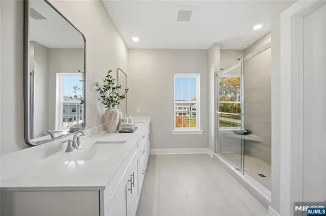 11 Pimlico Place Oakland NJ 07436
