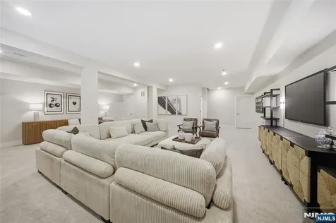 11 Pimlico Place Oakland NJ 07436