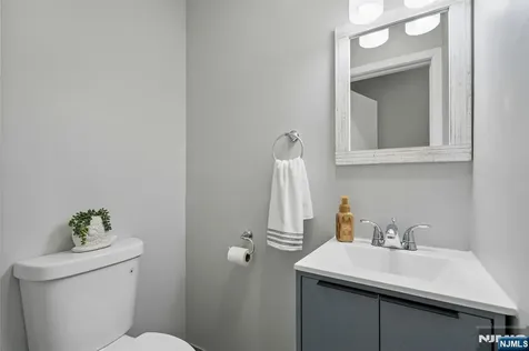52 Central Avenue Dover Town NJ 07801