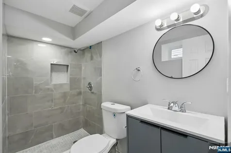 52 Central Avenue Dover Town NJ 07801
