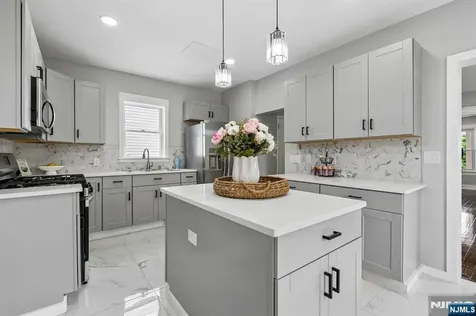 52 Central Avenue Dover Town NJ 07801