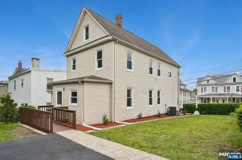 52 Central Avenue Dover Town NJ 07801
