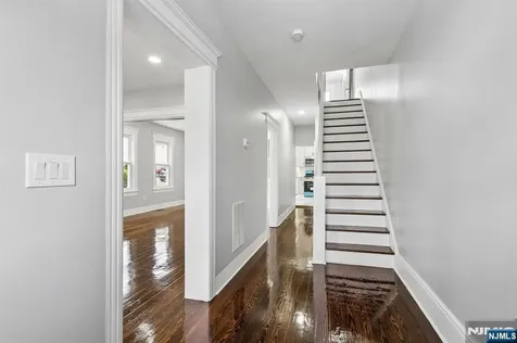 52 Central Avenue Dover Town NJ 07801
