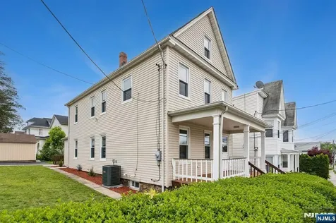 52 Central Avenue Dover Town NJ 07801