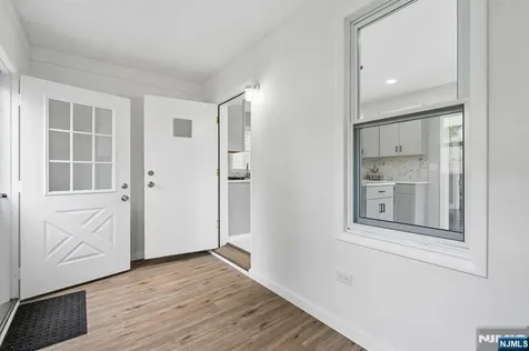 52 Central Avenue Dover Town NJ 07801