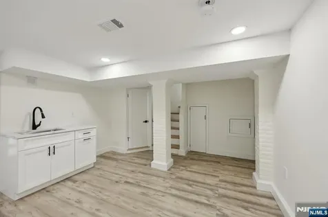 606 5th Street Carlstadt NJ 07072