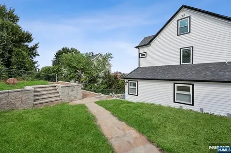 606 5th Street Carlstadt NJ 07072