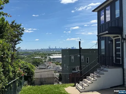 606 5th Street Carlstadt NJ 07072