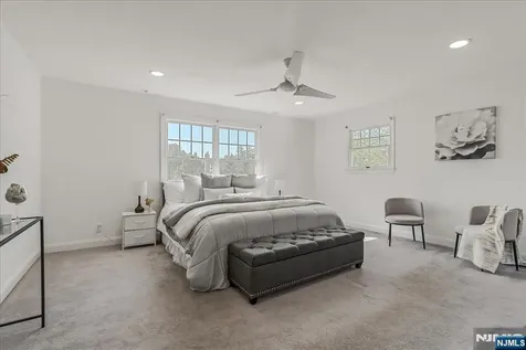 254 Hoppers Lane Paramus NJ 07652