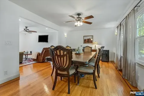 254 Hoppers Lane Paramus NJ 07652